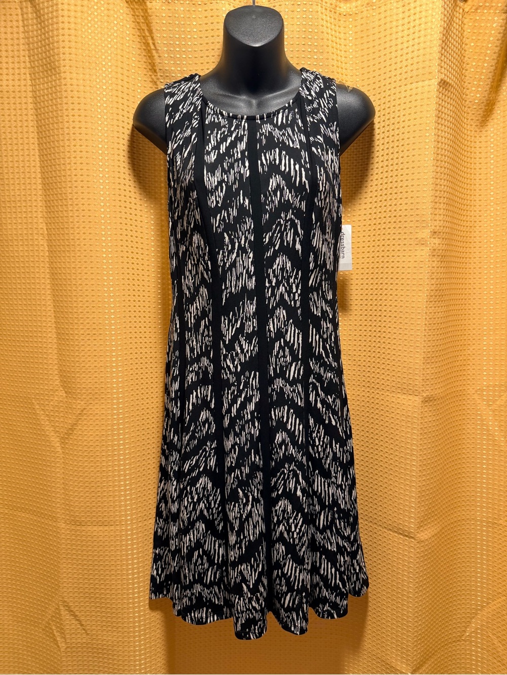 Roz & Ali Black and White Printed Sleeveless Mini Dress